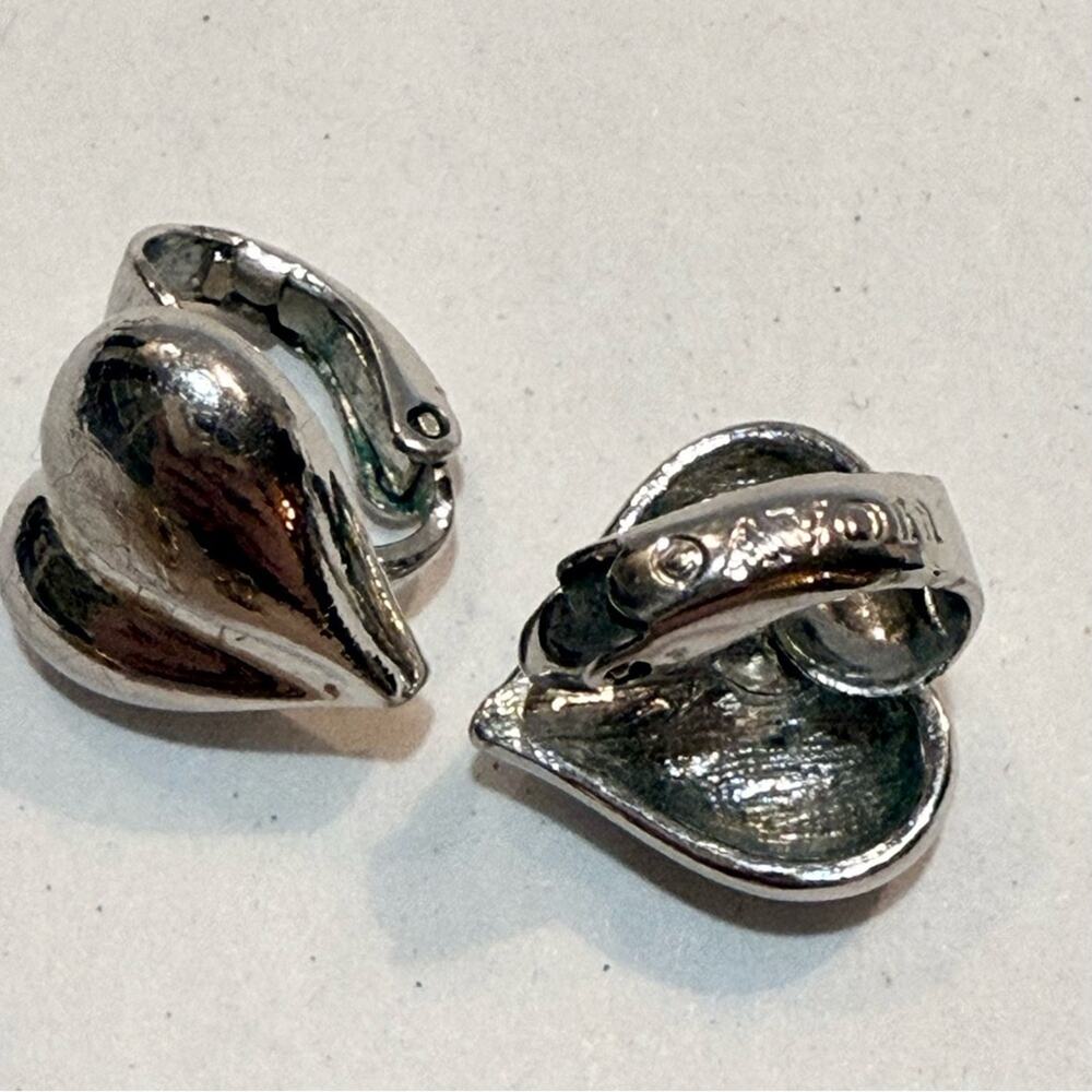 Avon Sarah Coventry Lot of Clip on Earrings Pearl And Ruby Lot of 6 - Picture 8 of 9